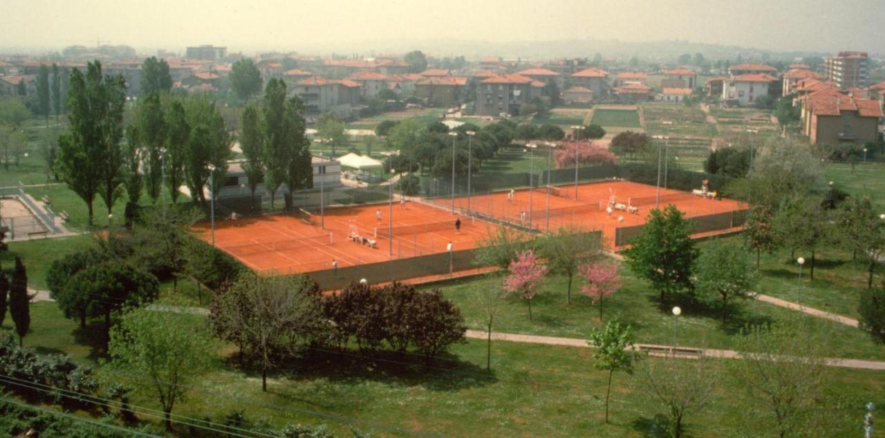 Residence Villa Azzurra Rimini Buitenkant foto